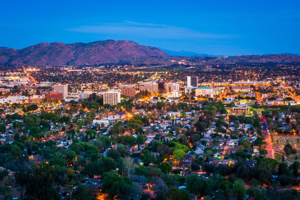 Riverside, happiest cities, worst singles scenes, best for house flip