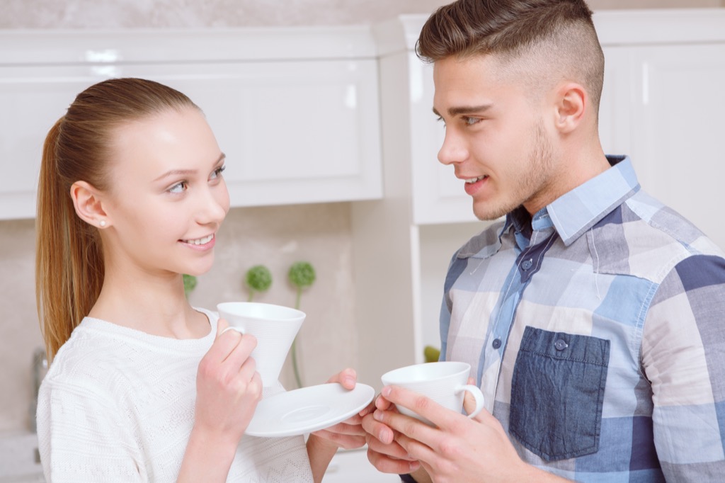 eye contact body language that kills first impressions