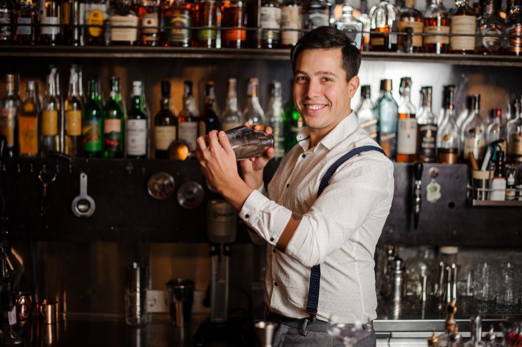 a bartender secret is that they appreciate eye contact