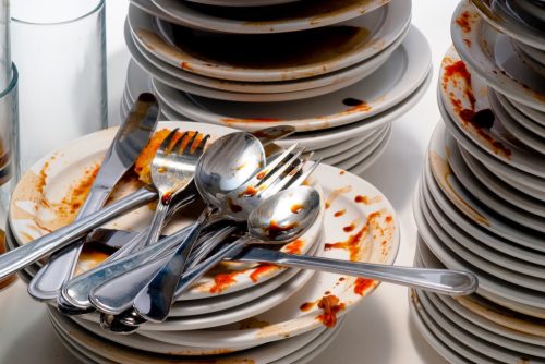 wet dishes things you should clean every day