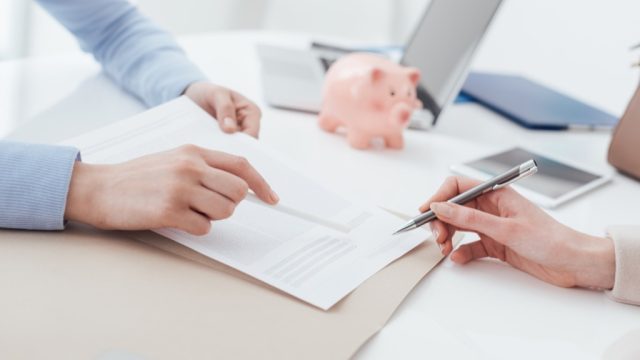 woman and Financial Advisor meeting