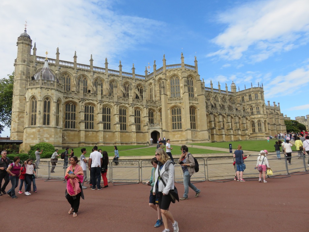 St .George's Chapel royal wedding differences 