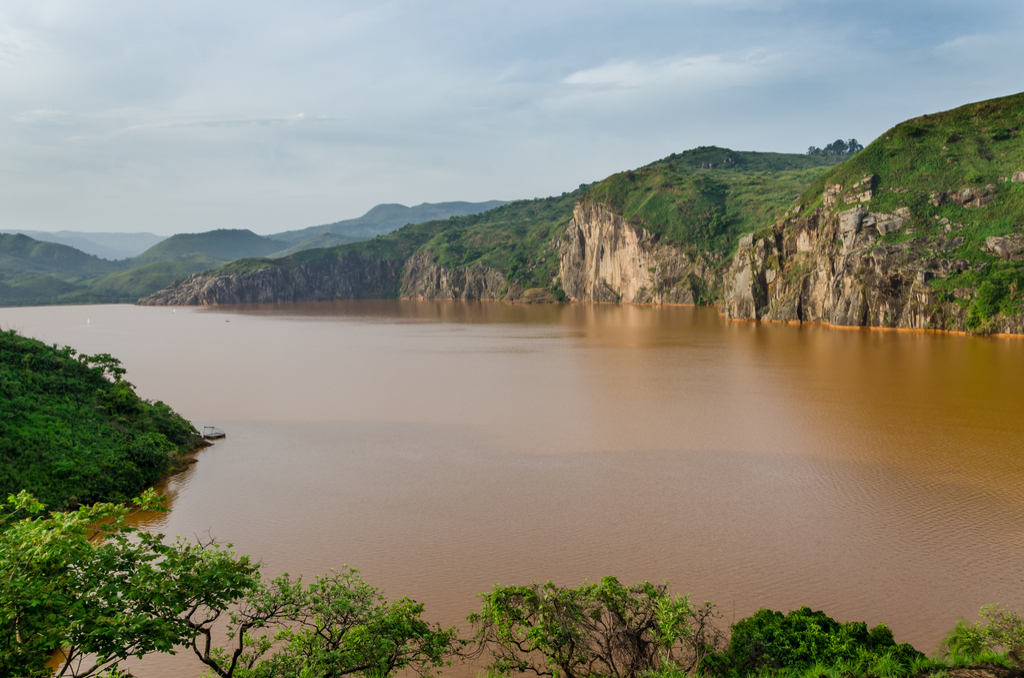 Lake Nyos Cameroon Planet Earth Facts