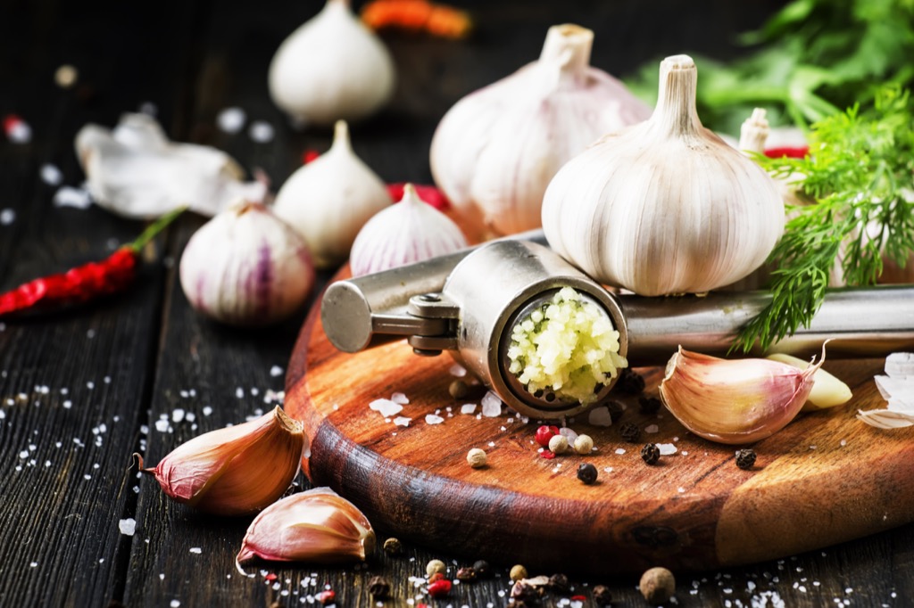 garlic press kitchen utensils