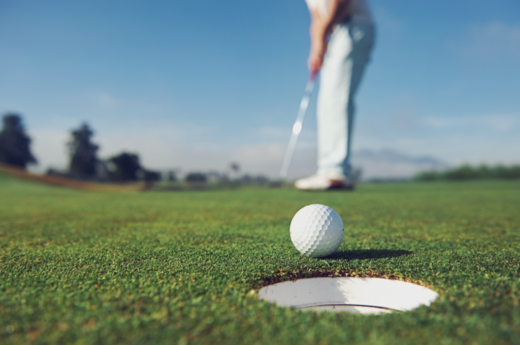 golf putt 