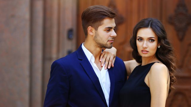 woman turned off by rich man