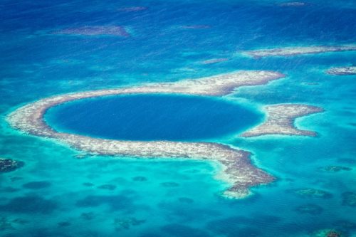 great blue hole in belize