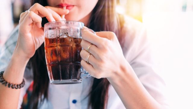 drinking soda, things that horrify your dentist
