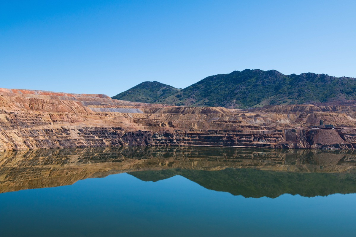 berkeley pit lake in montana, amazing facts