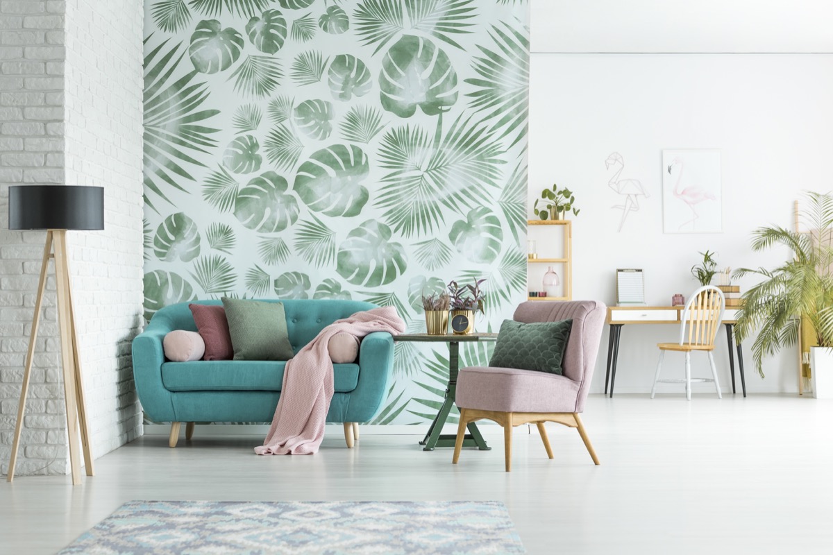 room with interesting wallpaper celebrity home design tricks