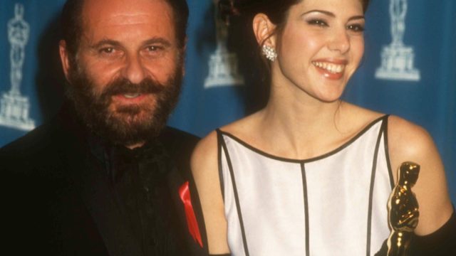 Marisa Tomei at academy awards with Joe Pesci