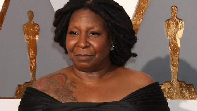 whoopi goldberg at 2016 oscars