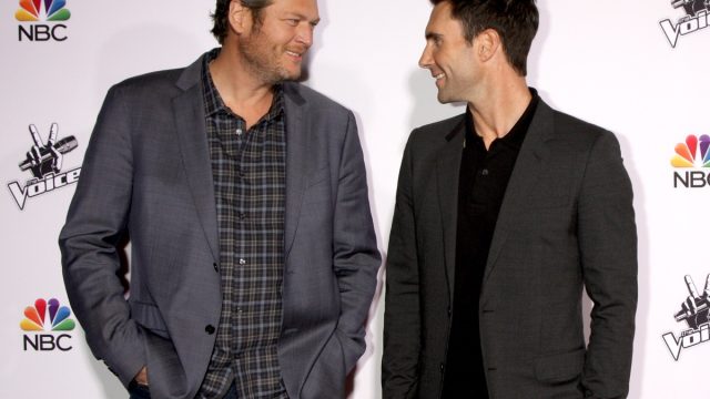 adam levine and blake shelton, celebrity prankster