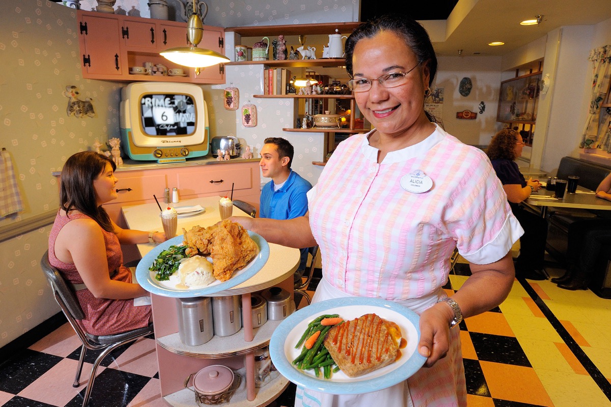 Clean Plate Club – Bop into a fabulous fifties kitchenette at Disney’s Hollywood Studios where diners get “warnings” about not cleaning their plates or misbehaving at the table—all in good fun.