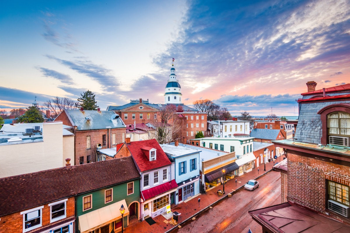 annapolis maryland with state capitol buildings