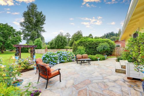 outdoor seating space,