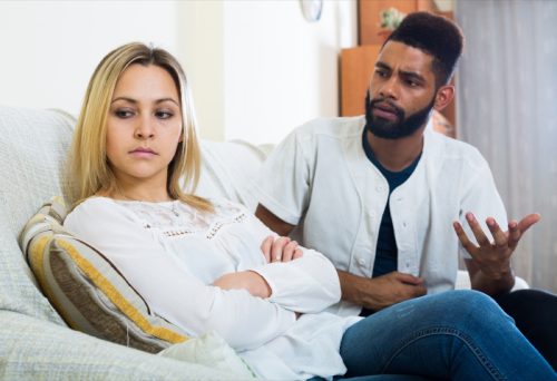 man and woman fighting, things husband should notice