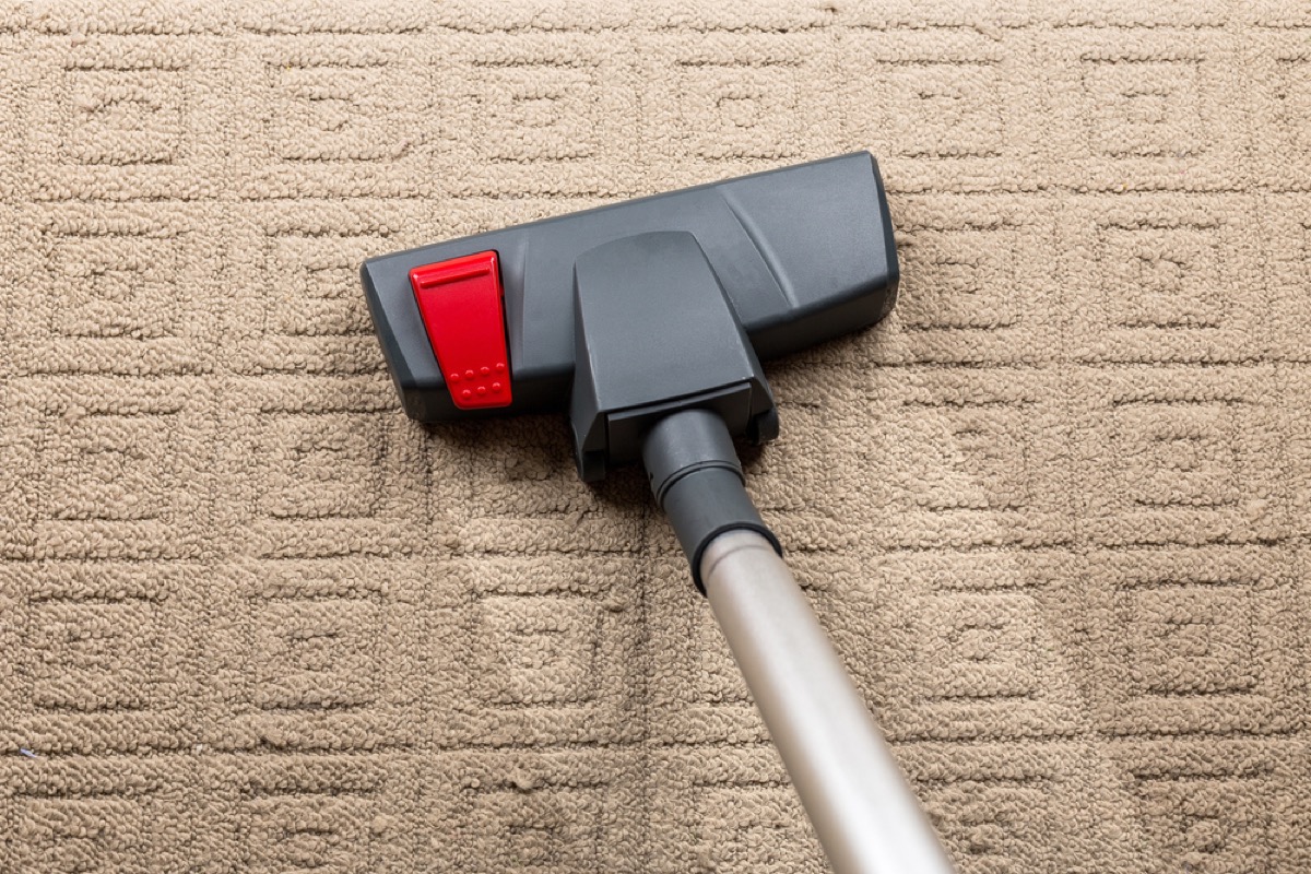 vacuuming dirty carpet, vacuuming tips