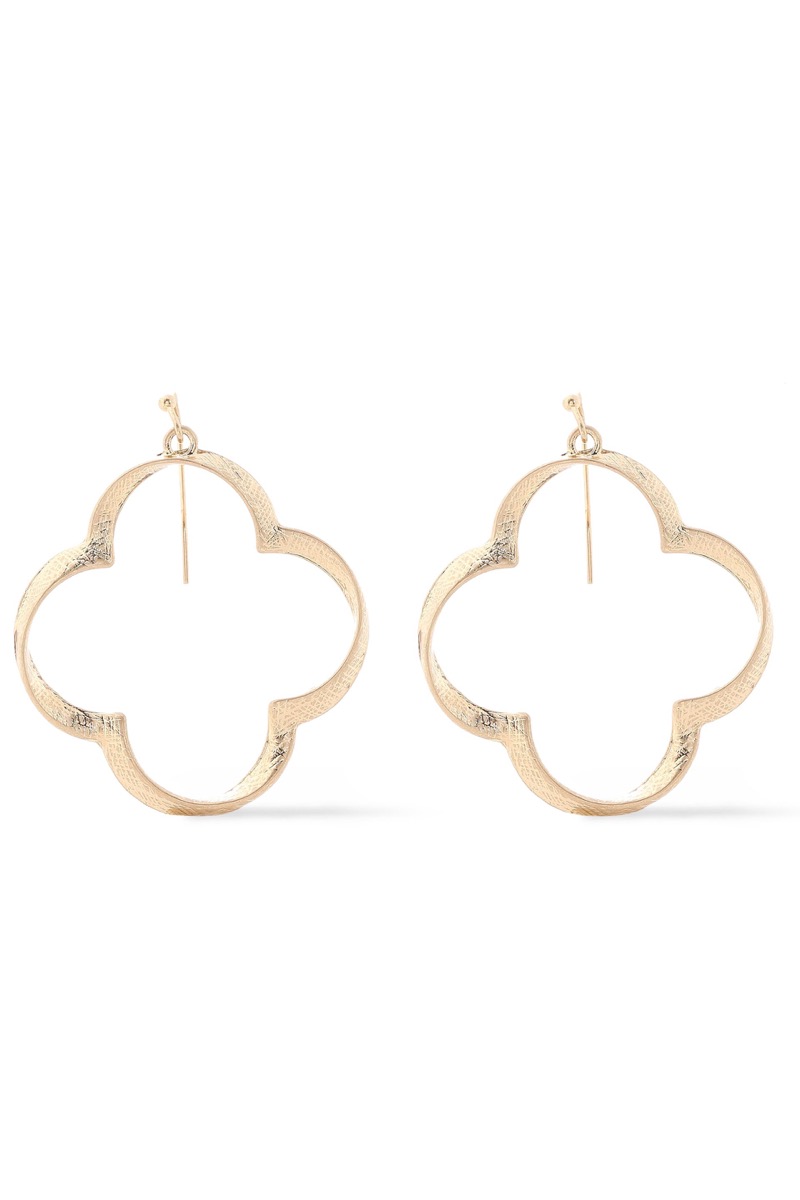 gold clover-shaped earrings, best gifts for girlfriend