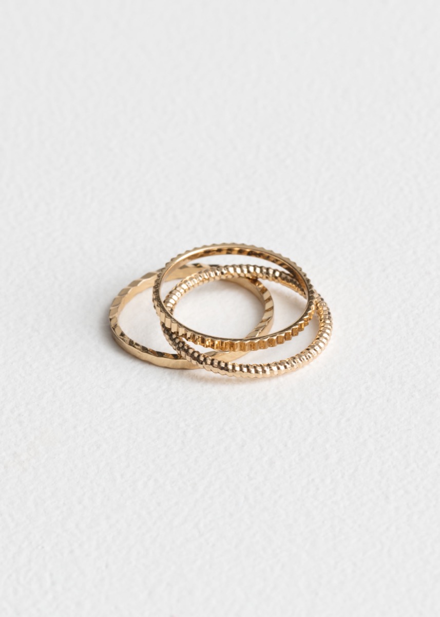 three gold rings, best gifts for girlfriend