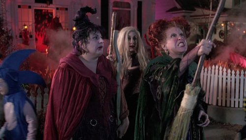 Kathy Najimy, Sarah Jessica Parker, and Bette Midler in Hocus Pocus 2