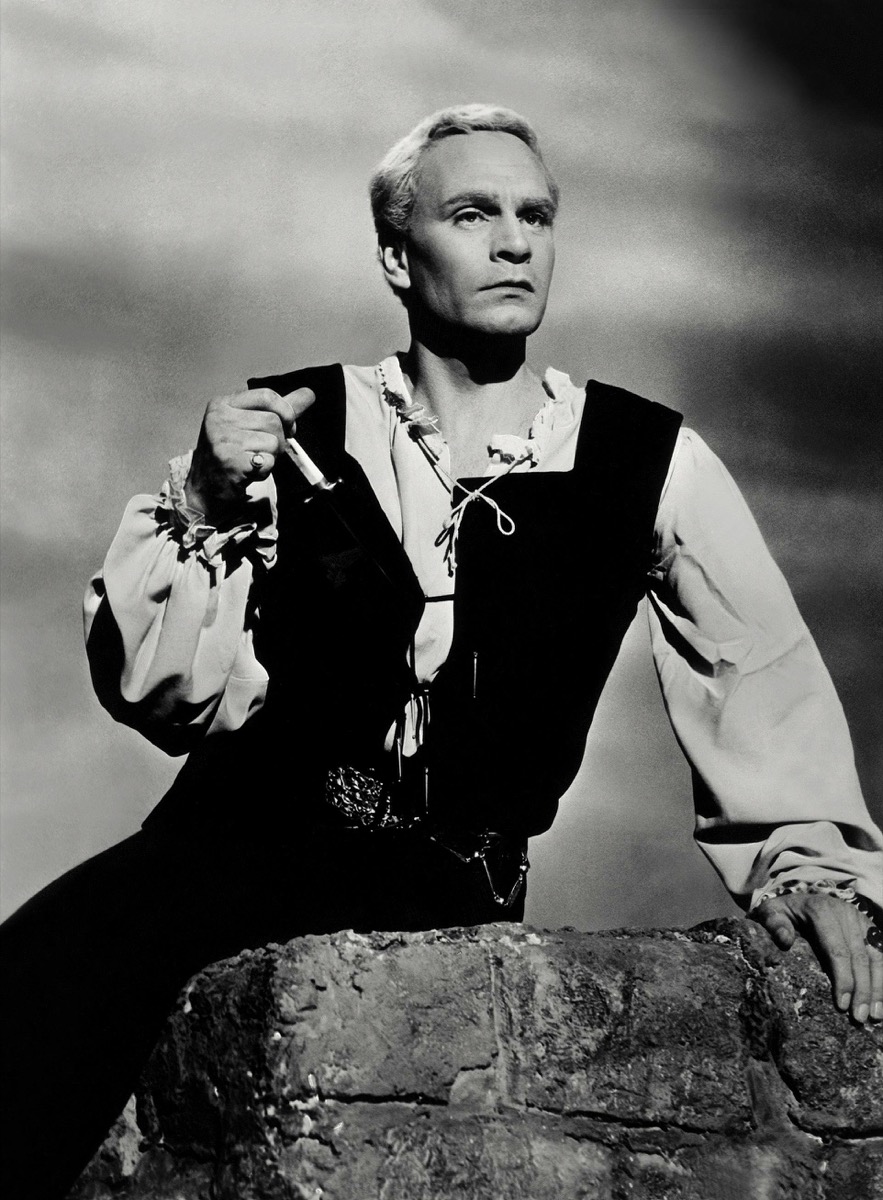 Laurence Olivier in "Hamlet"