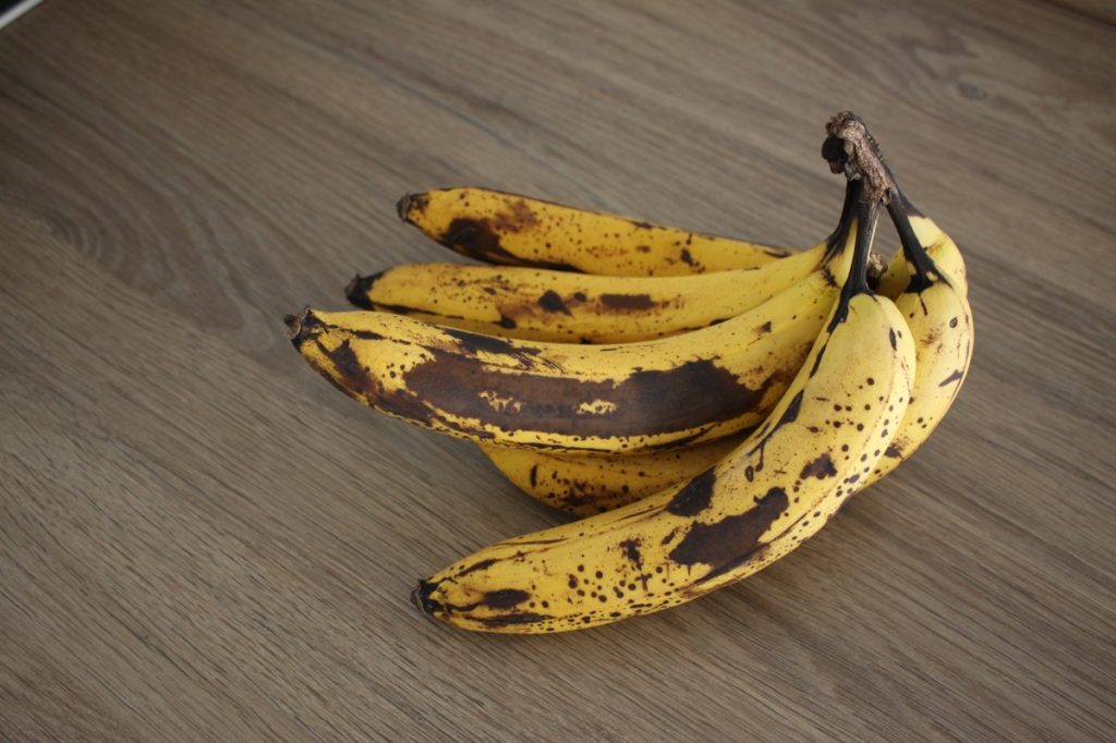 overripe bananas on kitchen counter things in your house attracting pests