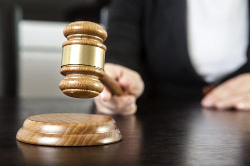 judge banging gavel