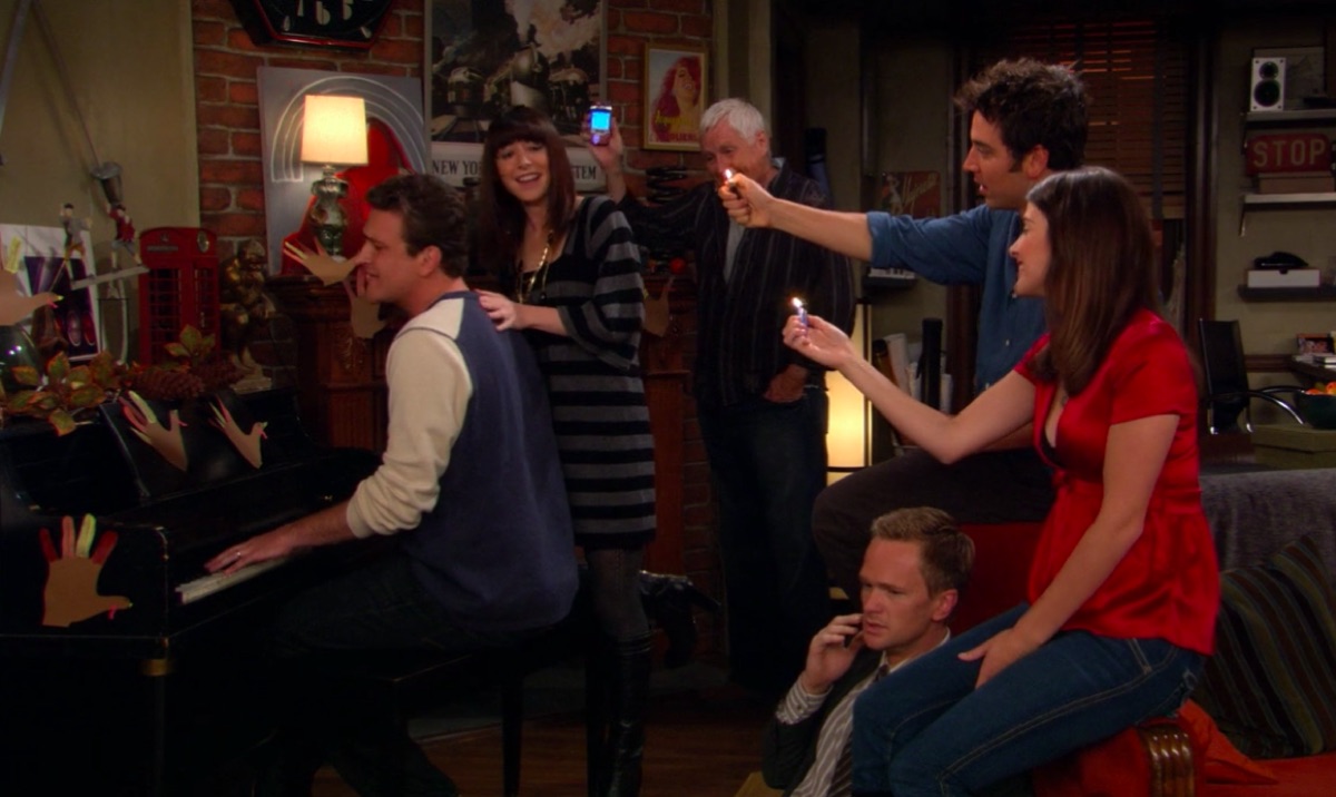 Still from the How I Met Your Mother Episode "Slapsgiving"