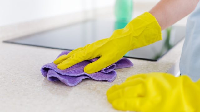 Cleaning countertop