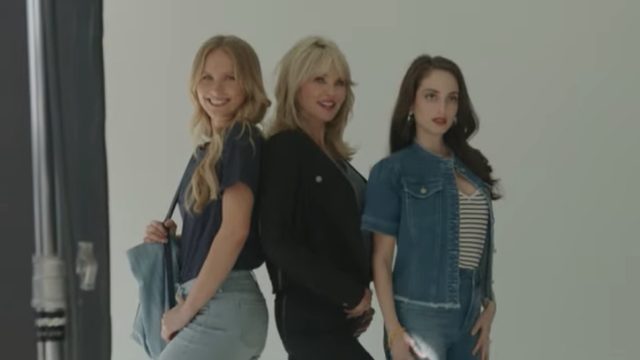Christie brinkley modeling nydj