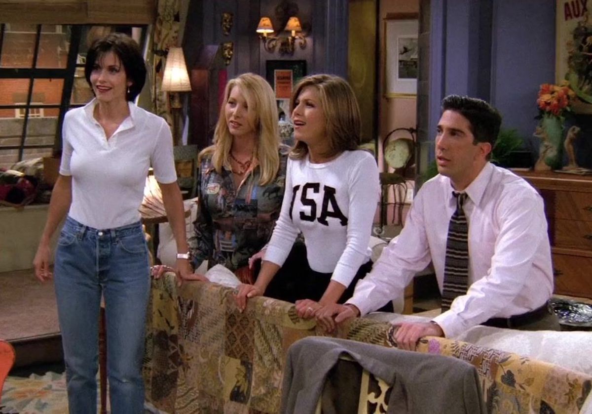 Courteney Cox, Lisa Kudrow, Jennifer Aniston, and David Schwimmer in "Friends" season 2