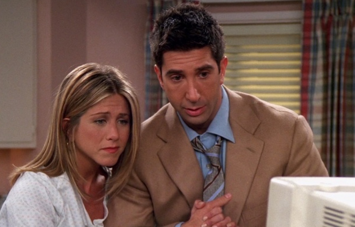 Jennifer Aniston and David Schwimmer in "Friends" season 8