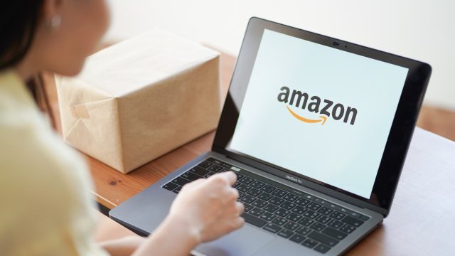 woman ordering from amazon