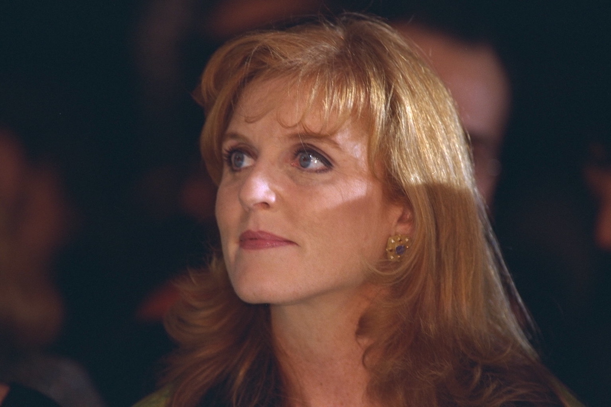 Sarah Ferguson in SPRING/SUMMER 1997 PRET A PORTER COLLECTION: CASTELBAJAC