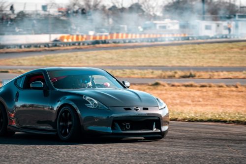 a black Nissan 370z car