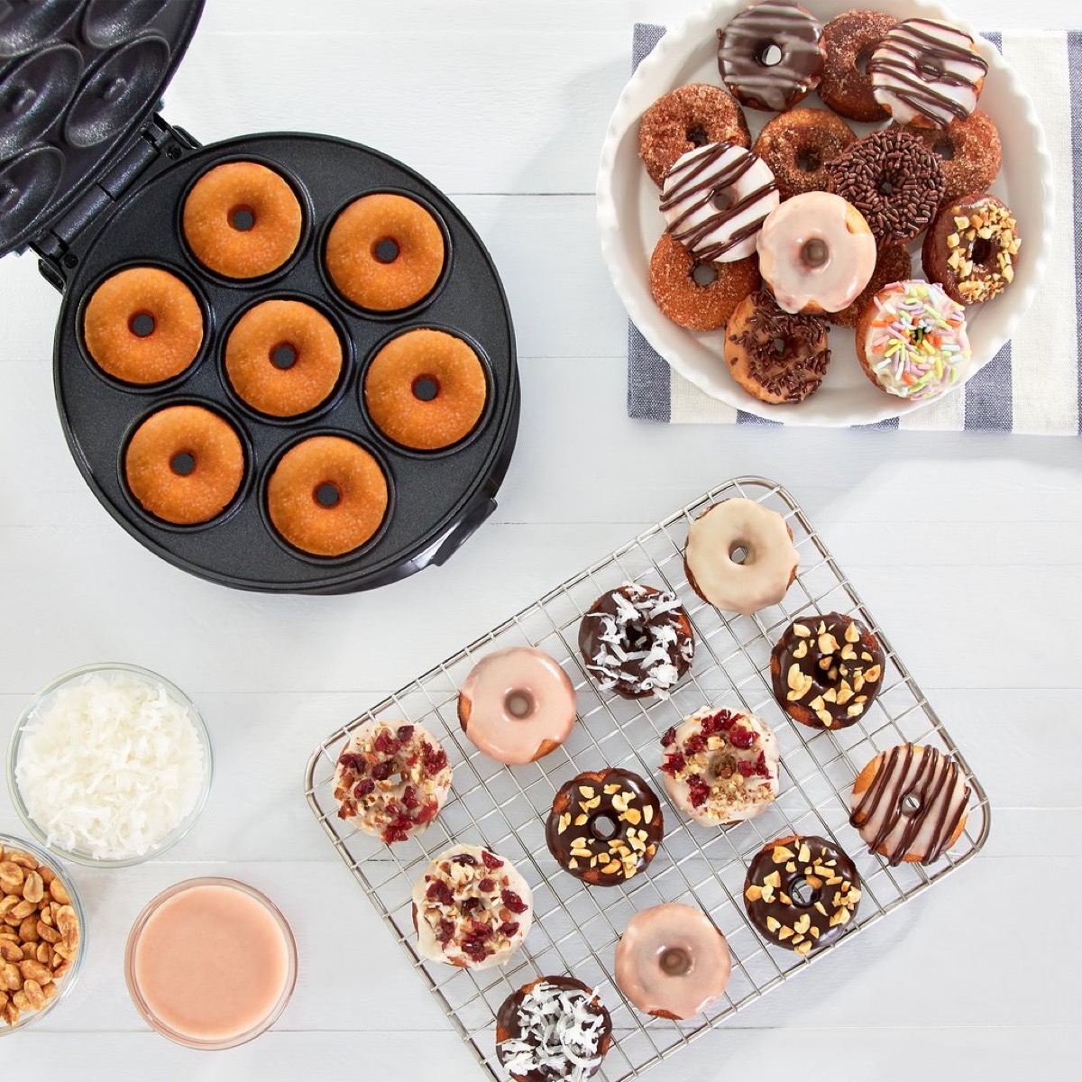 Dash donut maker