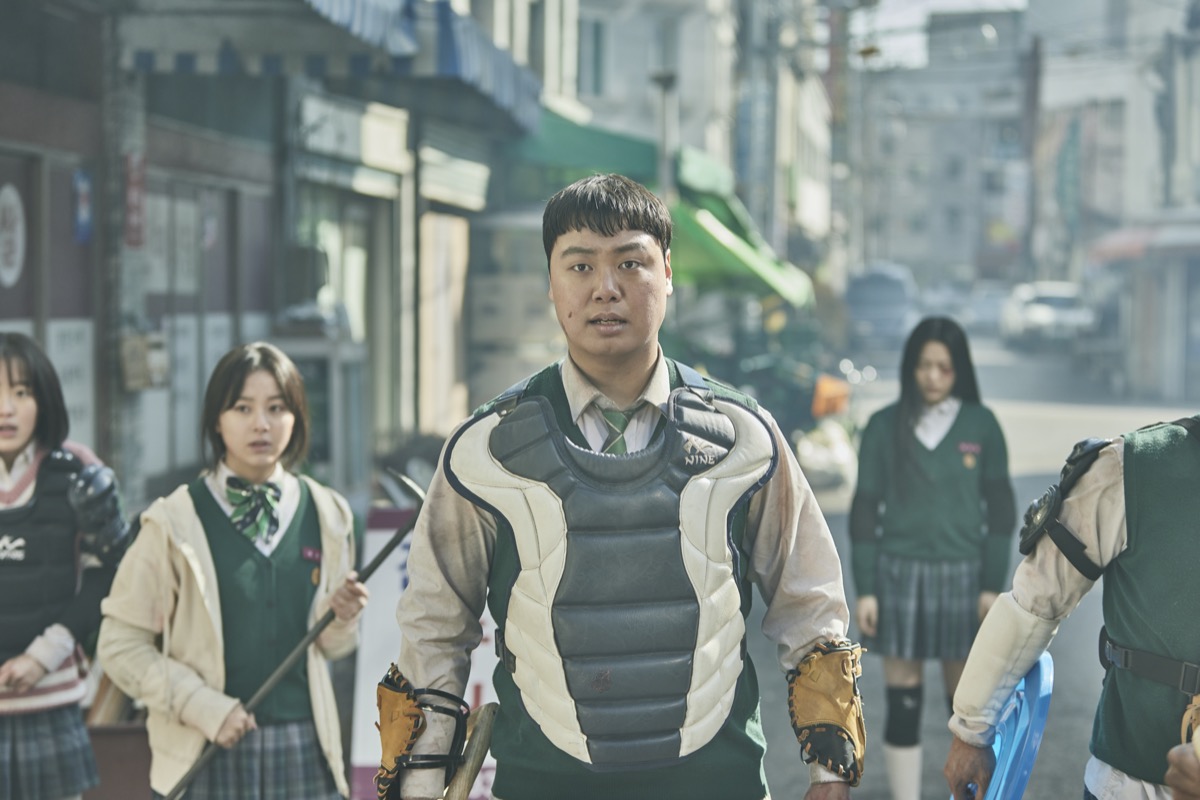 Park Ji-hu and Cho Yi-hyun in All of Us Are Dead