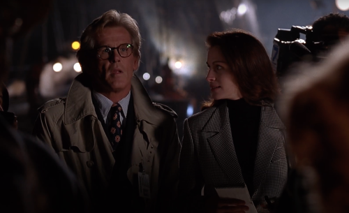 Nick Nolte and Julia Roberts in "I Love Trouble"