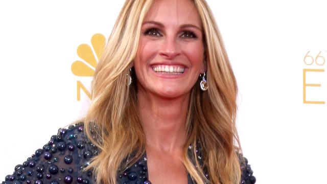 julia roberts glowing