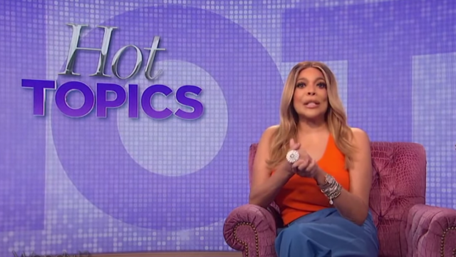 Wendy Williams hosting "The Wendy Williams Show"