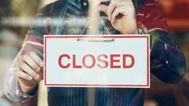 closing sign in window