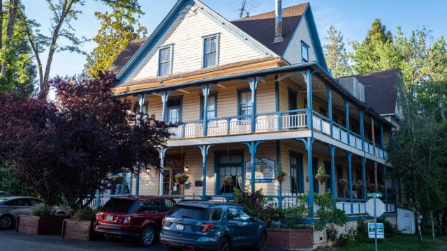 Inn in California