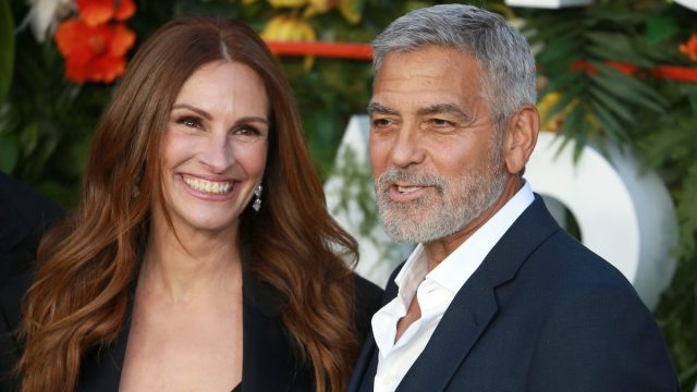 Julia Roberts and George Clooney at the premiere of "Ticket to Paradise" in London in September 2022