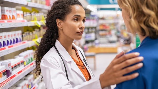 Pharmacist consult and support customer