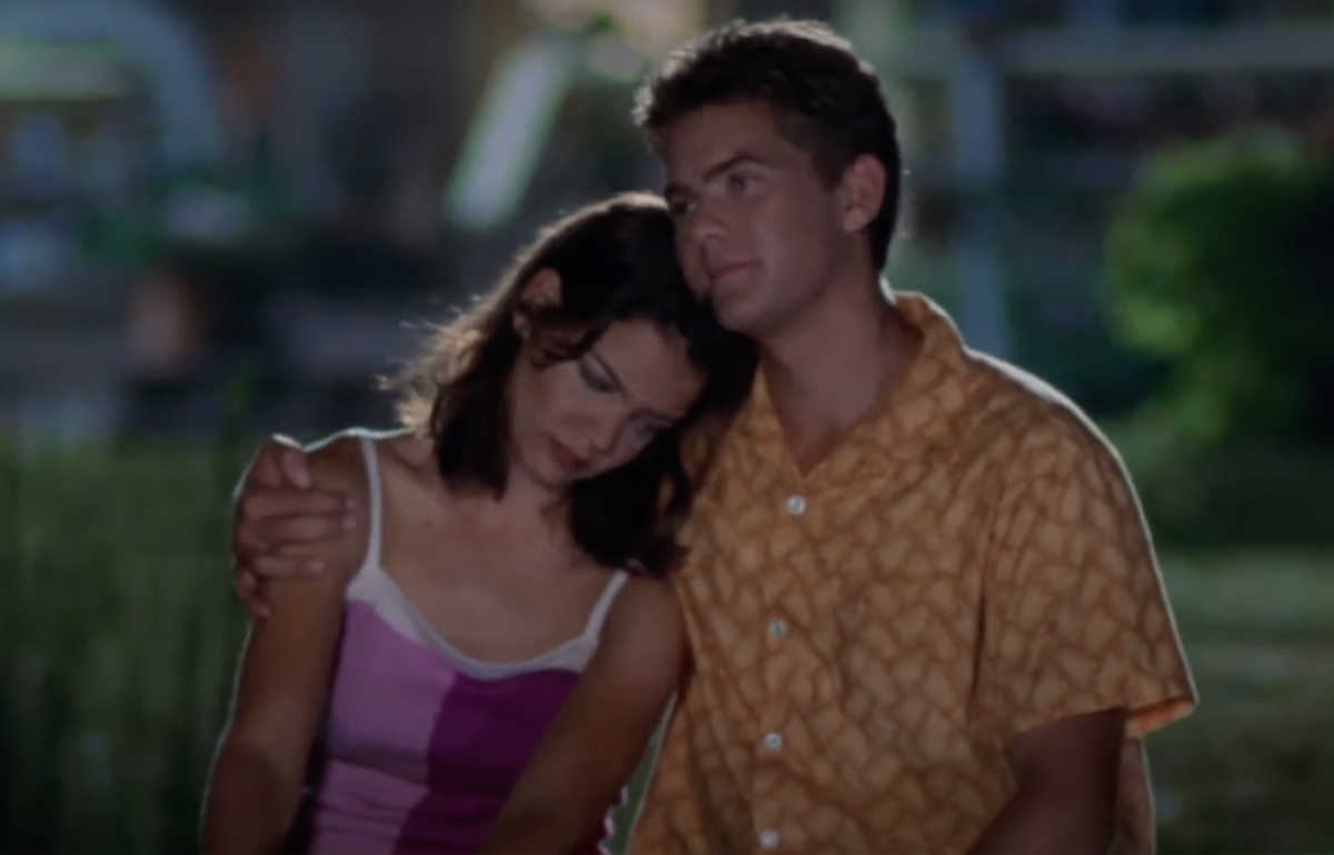 Katie Holmes and Joshua Jackson in Dawson's Creek