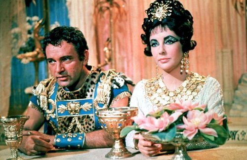 Richard Burton and Elizabeth Taylor in "Cleopatra"