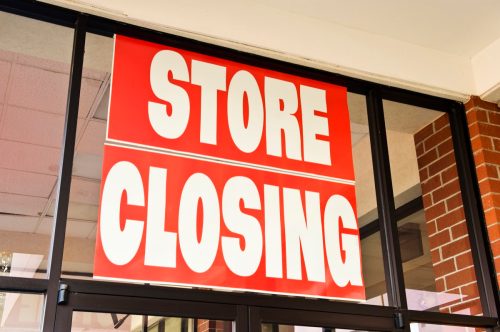 store closing banner