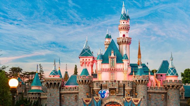 sleeping beauty castle disneyland