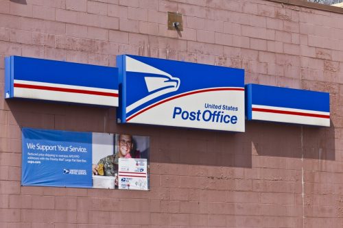 Circa April 2016: USPS Post Office Location. The USPS is Responsible for Providing Mail Delivery I
